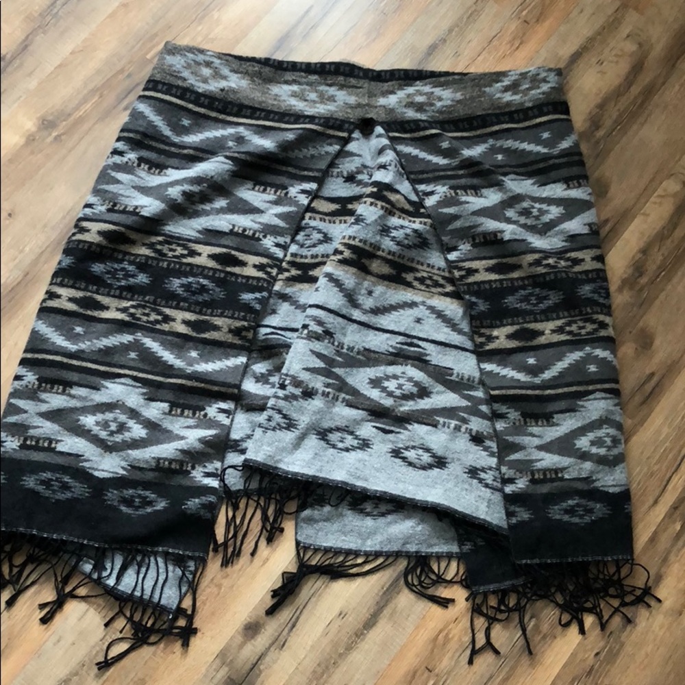 Finged poncho
